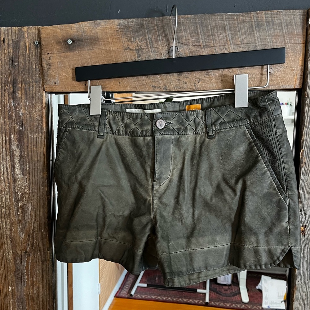 Faux leather short